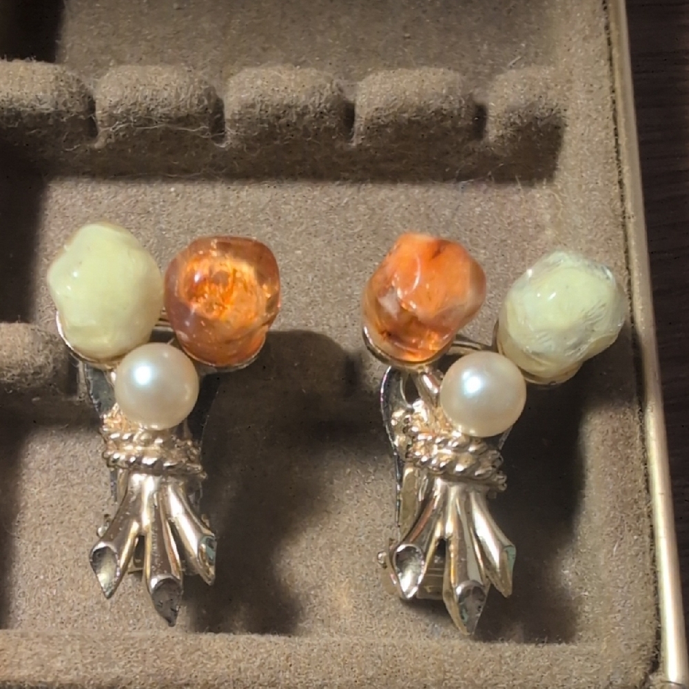 Vintage Set Lot Of Gold Tone Orange Clip-On Earrings